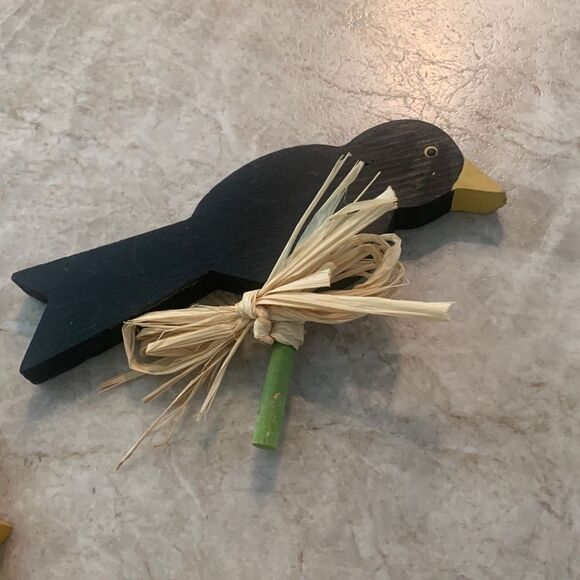 Wooden Sunflower Stake Set - Picture 6 of 7